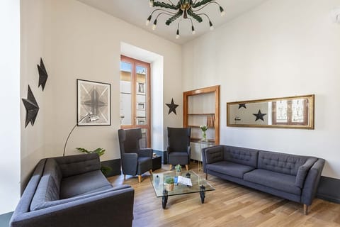 Starry Eyes Apartment in Rome