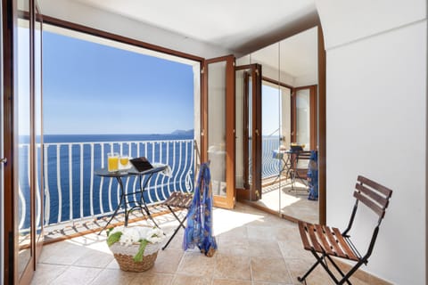 Born of the Sea  Apartment in Praiano