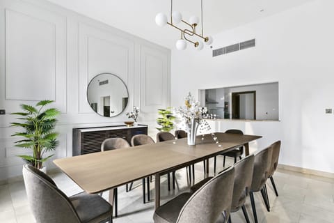 Marina Glitz Apartment in Dubai