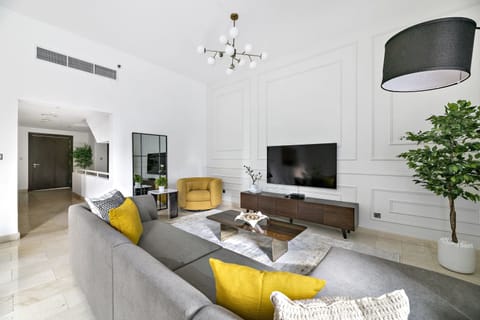 Marina Glitz Apartment in Dubai