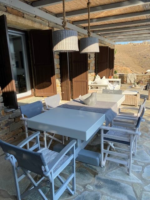 Staircase to the Sea Apartment in Kea-Kythnos