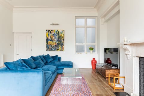 Victorian Minimalism Apartment in York