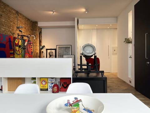 Surely Shoreditch Apartment in London Borough of Islington