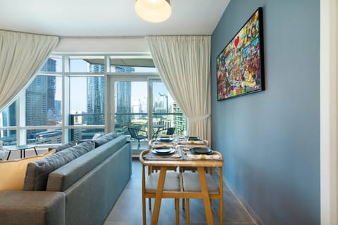 City Sparkles Apartment in Dubai