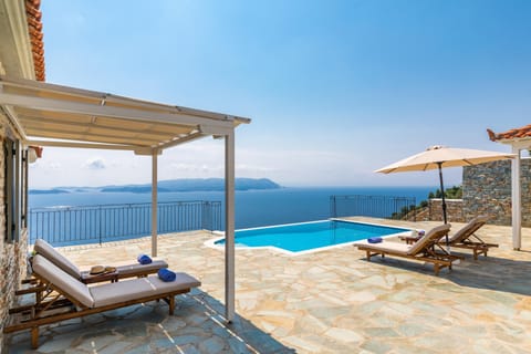 How Can I Resist You? Apartment in Sporades, Greece