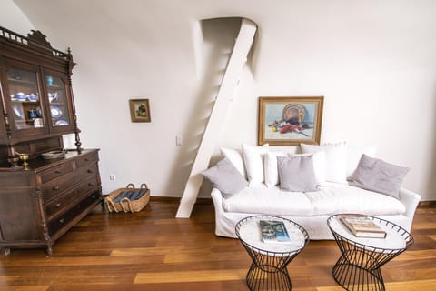 Dormant Dreams House in Oia