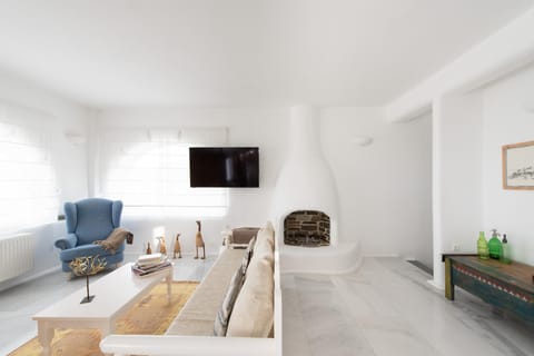 Petaloudes Apartment in Paros, Greece