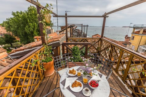 Tintoretto's Vistas  Apartment in Lido di Venezia