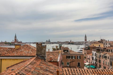 Tintoretto's Vistas  Apartment in Lido di Venezia