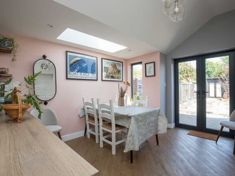 A Touch Of Pastel Pink Apartment in Farnham