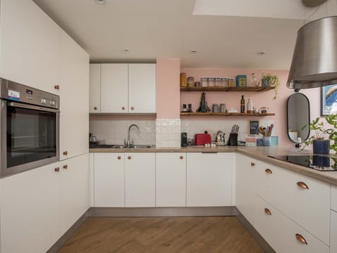 A Touch Of Pastel Pink Apartment in Farnham