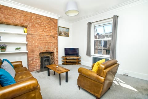 Under Steep Hill Apartment in Lincoln