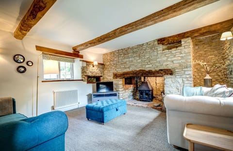 Country Calm Apartment in West Oxfordshire District