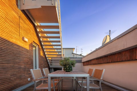 I’ve Got the Power Apartment in Venice