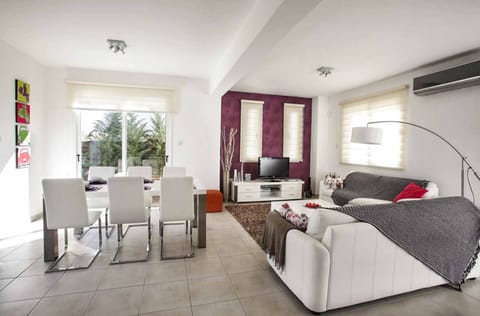 Pernera Birdsong Condo in Paralimni