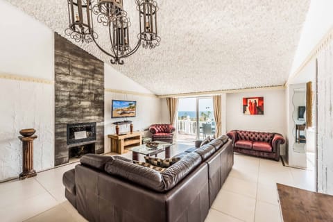 A Gateway to the Mediterranean Apartment in Costa del Sol