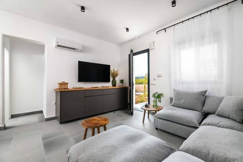 Breathe Deeper Apartment in Rhodes, Greece