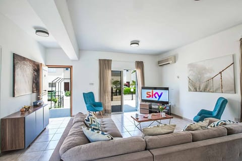 Sun, Sand & Cyprus Apartment in Protaras