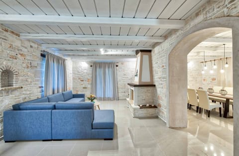 Coastline Cool  Apartment in Katastari