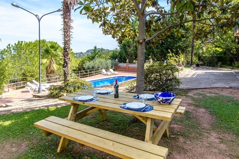 Hidden Hills Apartment in Vallès Occidental