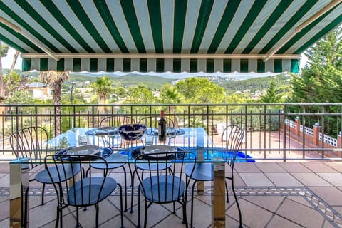 Hidden Hills Apartment in Vallès Occidental