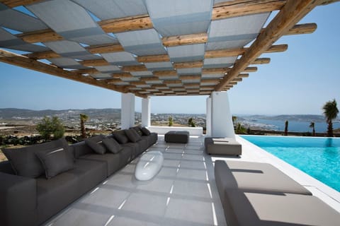 Neptune's Lookout Apartment in Mykonos, Mikonos 846 00, Greece