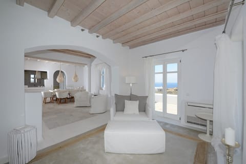 Tropical Oasis Apartment in Mykonos, Mikonos 846 00, Greece