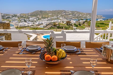 Green Bloom Apartment in Mykonos