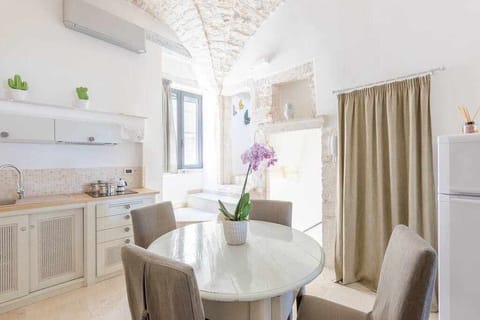 Stunning Seaside Apartment in Ostuni