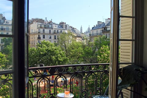 Vuillard's Atelier Condo in Paris