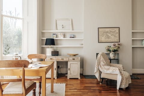 The Blue Door Apartment in City of Westminster