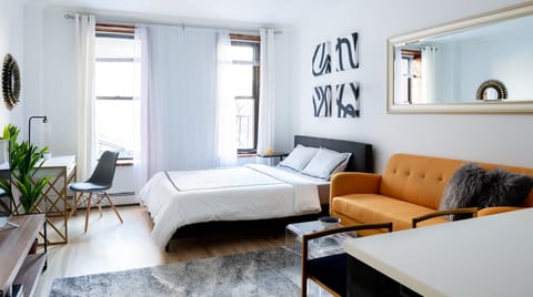 The Tangerine Apartment in Upper East Side