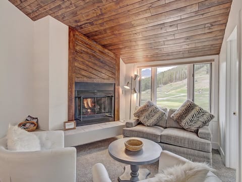 Newly Remodeled Ski-In Ski-Out Right By The Lift - FP304 Apartment in Copper Mountain