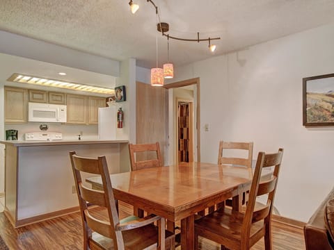 Beautiful Condo, Ski Out Your Back Door - FP202 Wohnung in Copper Mountain