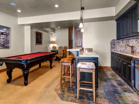Wet Bar and Pool Table