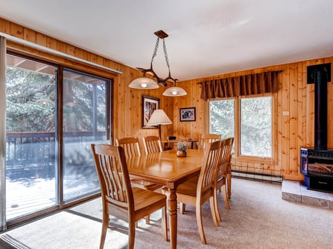 Perfect mountain retreat/3Br Condo-fireplace Apartment in Keystone