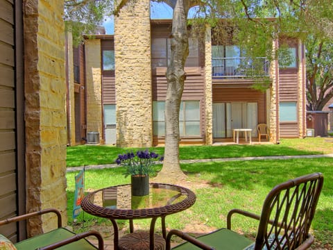 CW B103 Go With The Flow! Condominio in New Braunfels