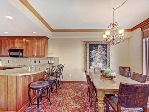 Open concept kitchen and dining area.