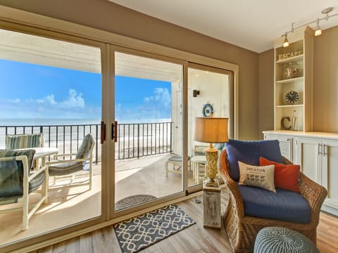 Living Room and Balcony with Ocean View