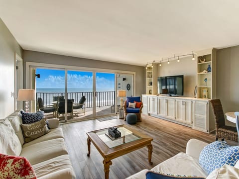 Living Room and Balcony with Ocean View