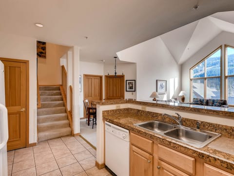 One of a kind 4Br Condo-Gateway 5039 Apartment in Keystone