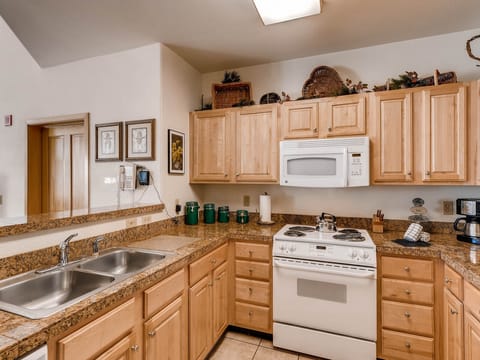 One of a kind 4Br Condo-Gateway 5039 Apartment in Keystone