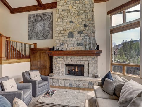 Private Gore Creek Townhome Save 20% on 7+ Nights! Townhouse in Vail