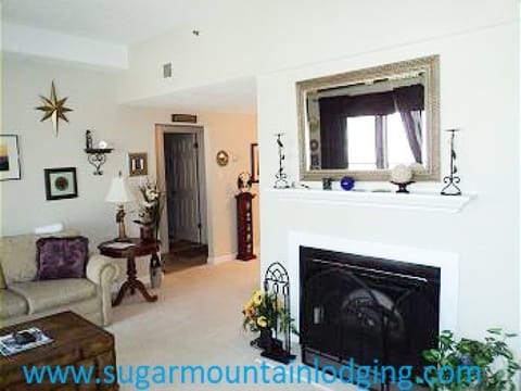 Lovely living room!  www.sugarmountainlodging.com