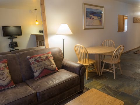 Walk to Northstar Village and the Gondola - Room for 2! Apartamento in Northstar Drive