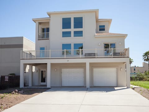 123 E Georgia Ruth House in South Padre Island