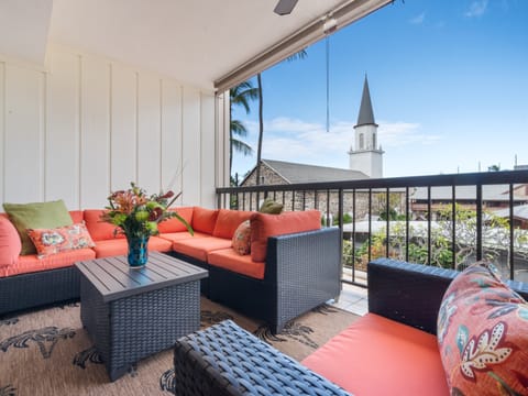 Kona Plaza#217 Apartment in Holualoa