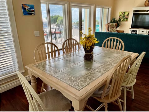 DOWNSTAIRS DINING AREA