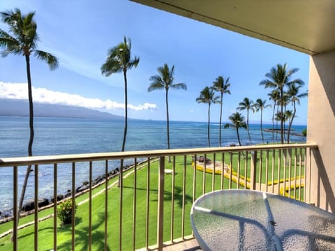 Ocean view from balcony with Pu'u Ola'i, Makena in the background.