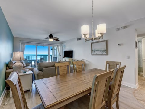 Dining Area/Oceanview